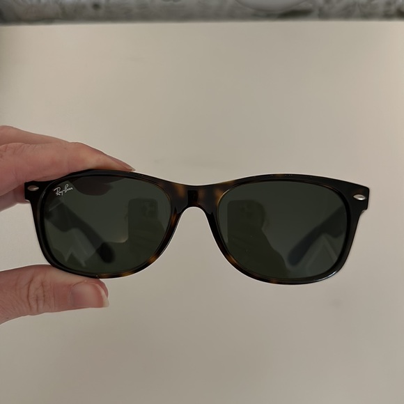 Ray-Ban New Wayfarer Sunglasses - Picture 3 of 7